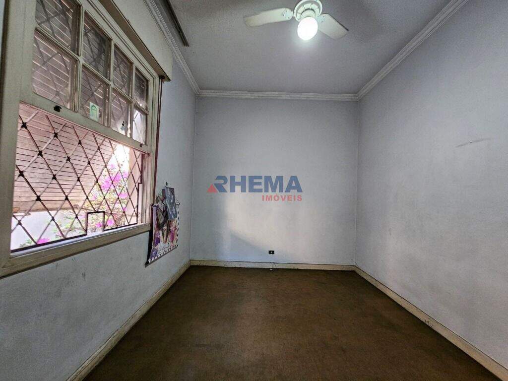 Casa à venda no Macuco: 