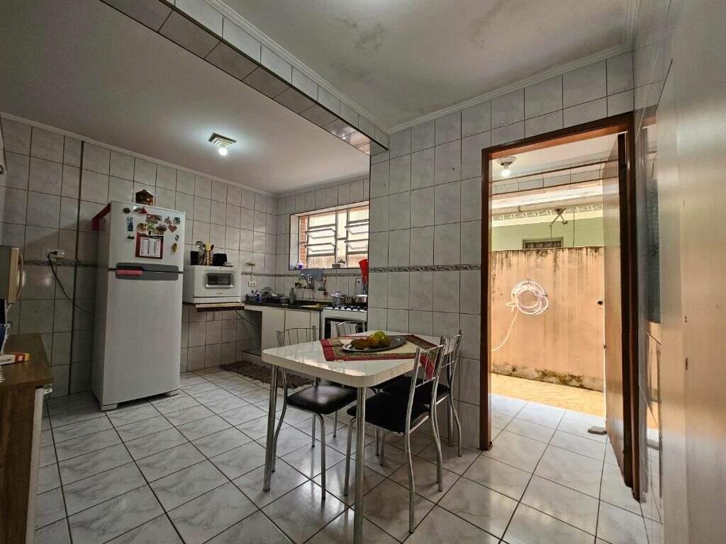 Sobrado à venda no Aparecida: 