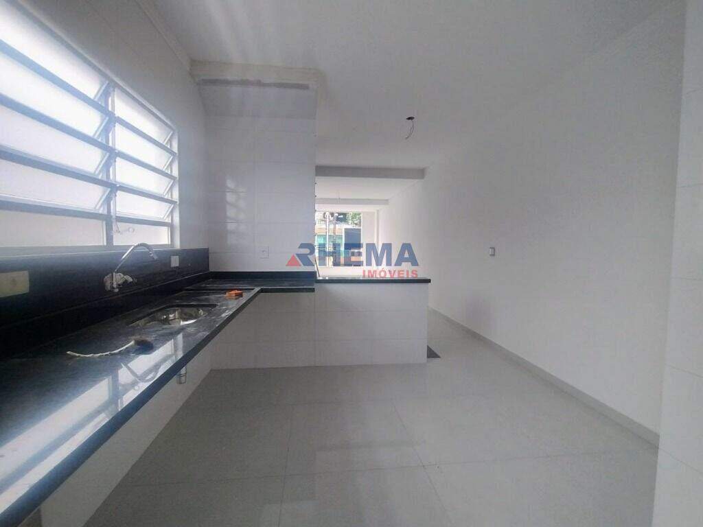 Sobrado à venda no Embaré: 