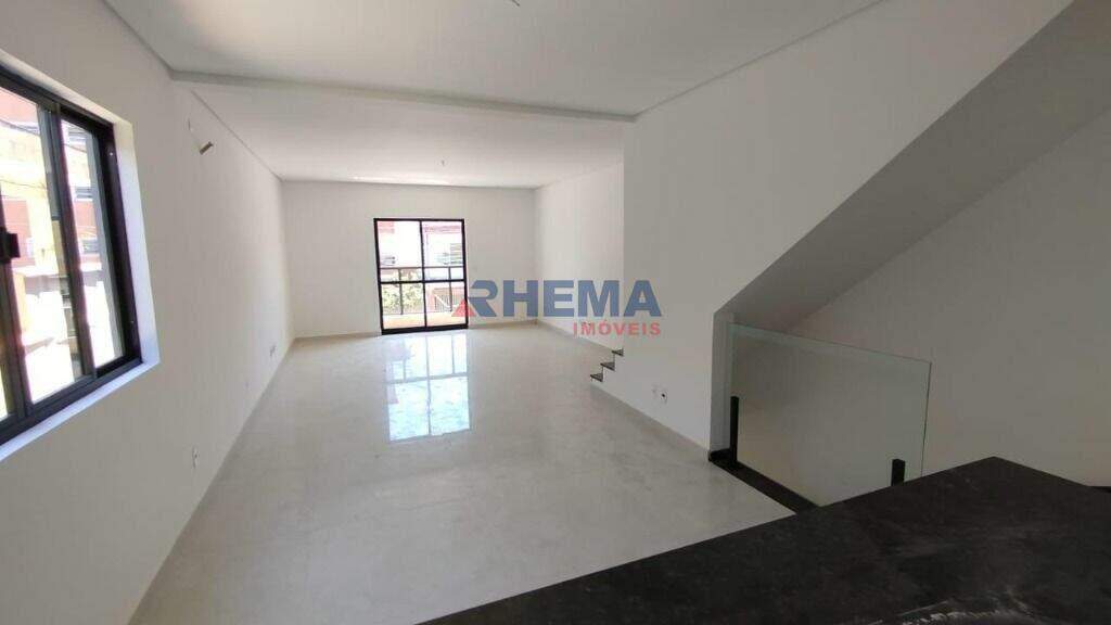 Sobrado à venda no Embaré: 