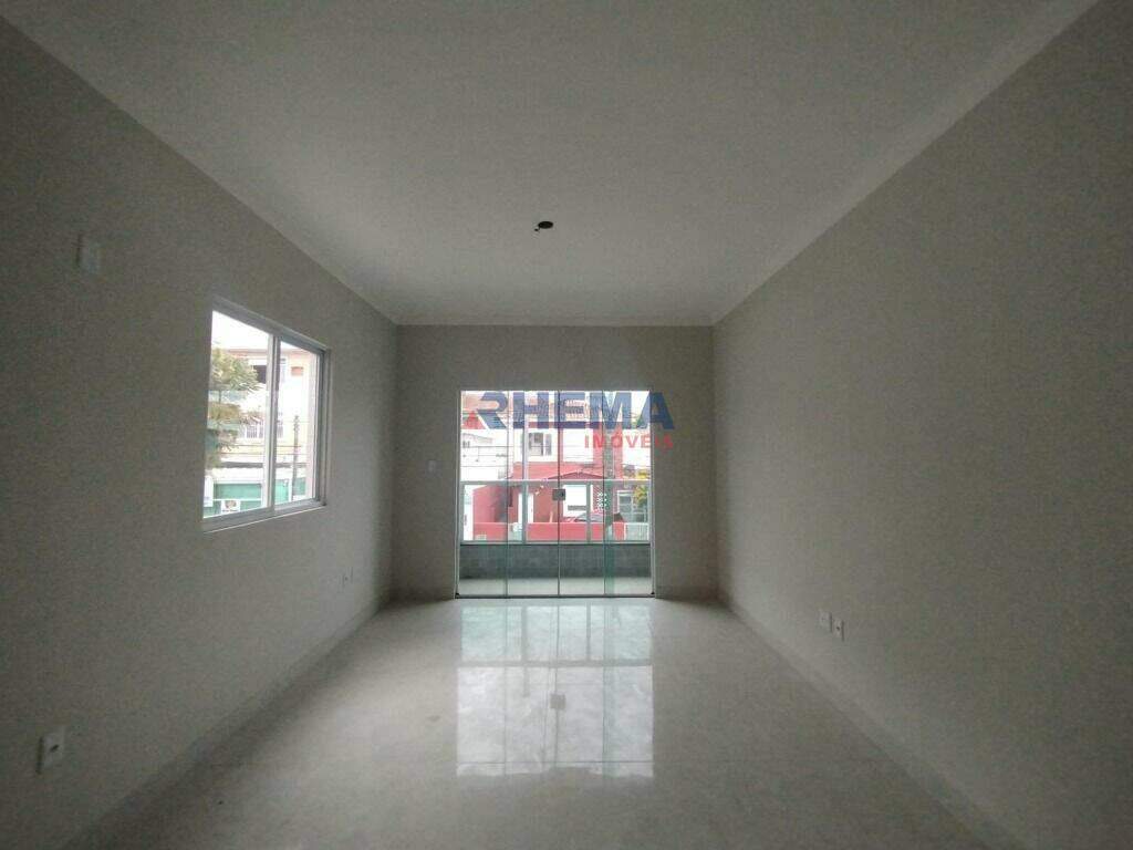 Sobrado à venda no Aparecida: 