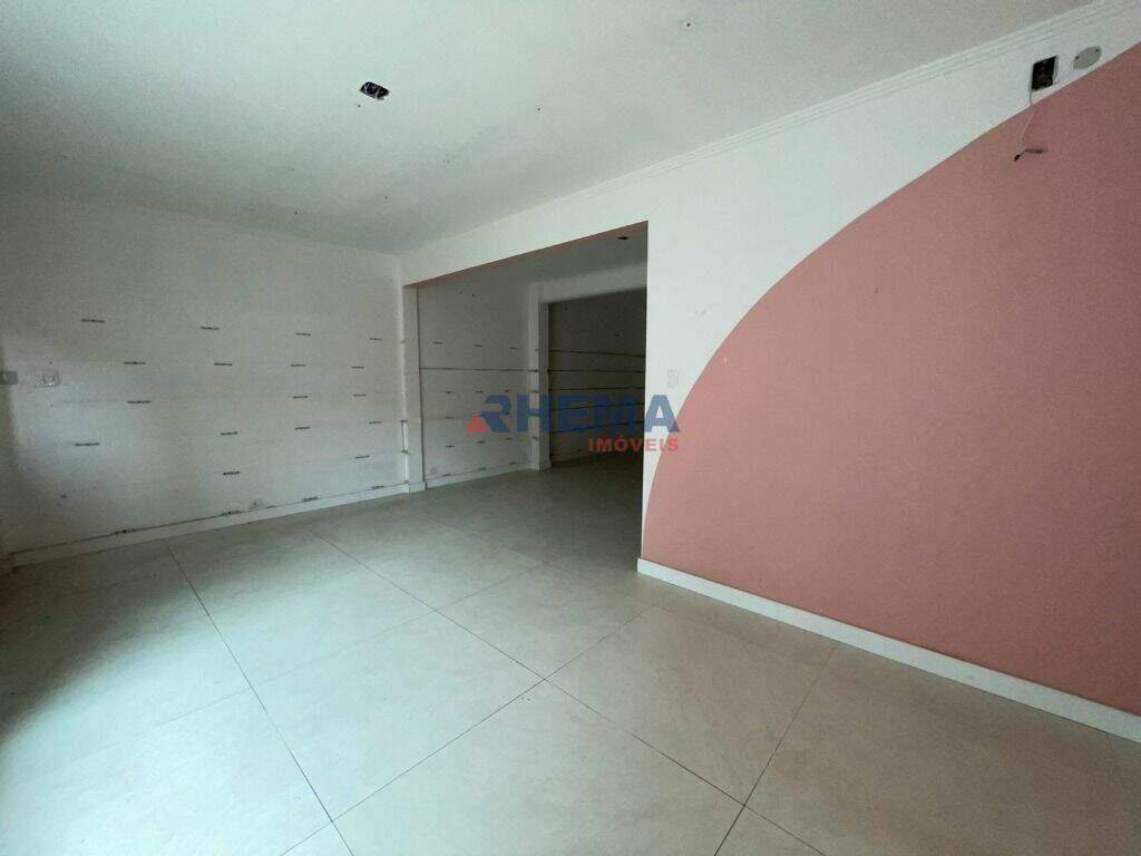 Sobrado à venda no Embaré: 