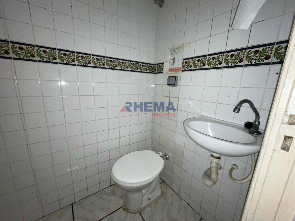 Sobrado à venda no Embaré: 