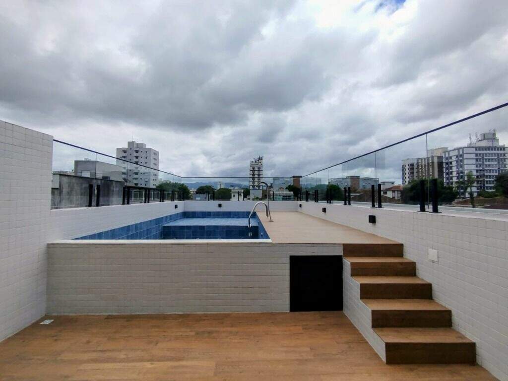 Sobrado à venda no Embaré: 