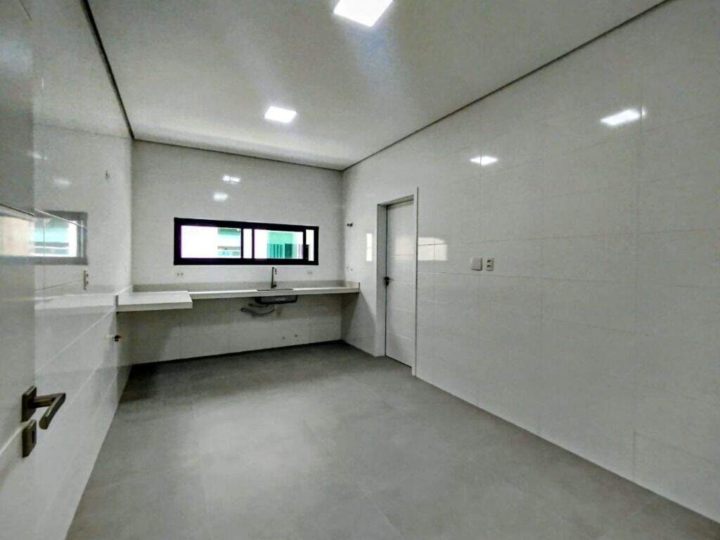 Sobrado à venda no Embaré: 