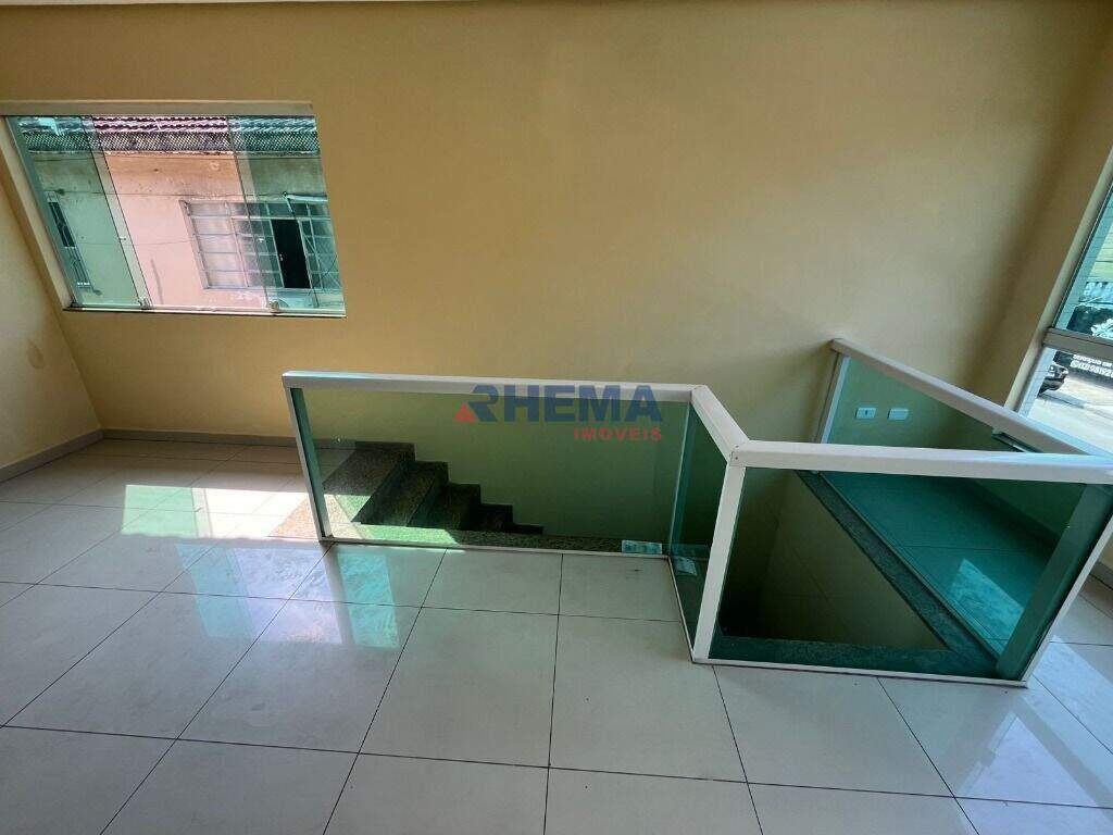 Sobrado à venda no Jardim Casqueiro: 