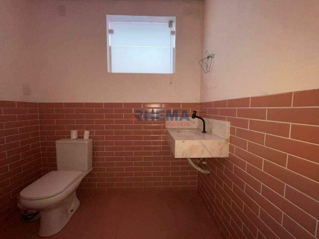Sobrado à venda no Embaré: 