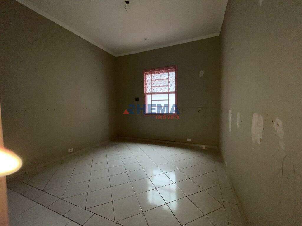 Sobrado à venda no Embaré: 
