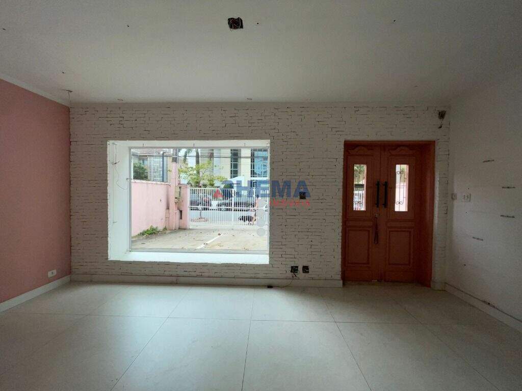 Sobrado à venda no Embaré: 