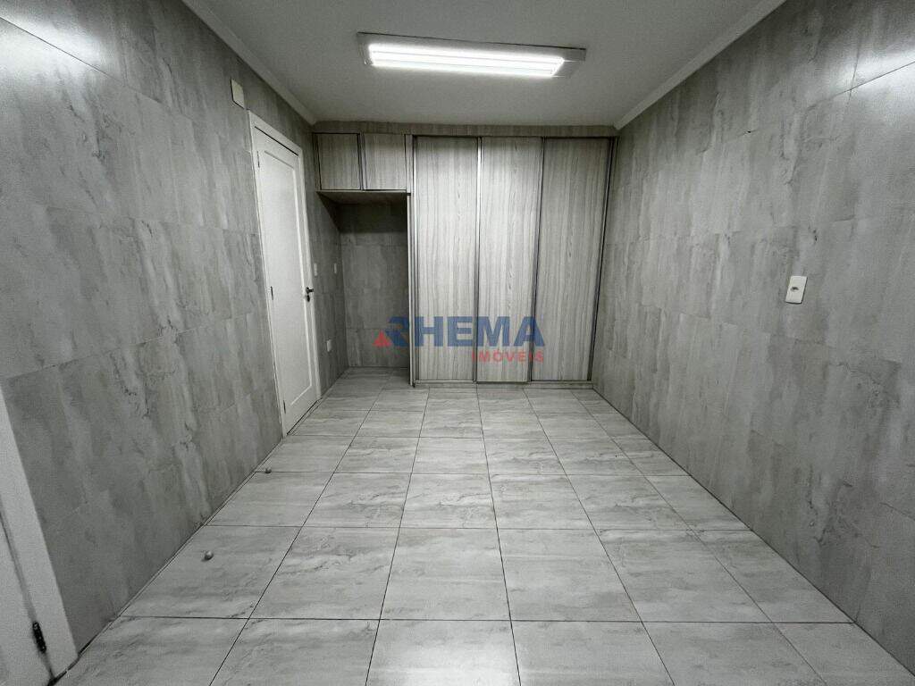 Casa à venda no Embaré: 