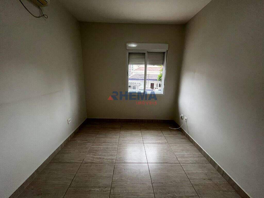 Casa à venda no Embaré: 