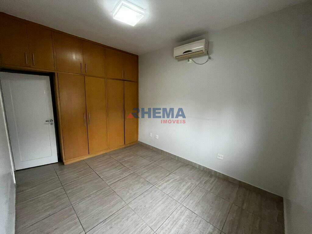 Casa à venda no Embaré: 