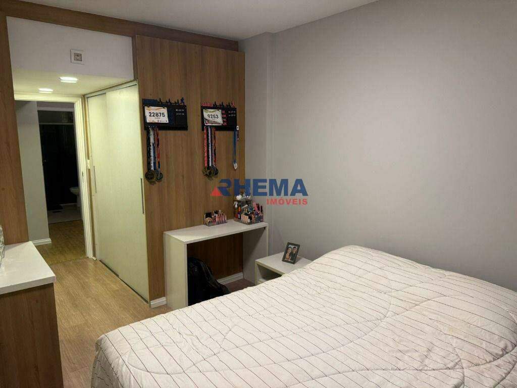 Apartamento à venda no Ponta da Praia: 