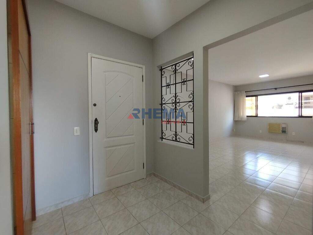 Apartamento à venda no Embaré: 