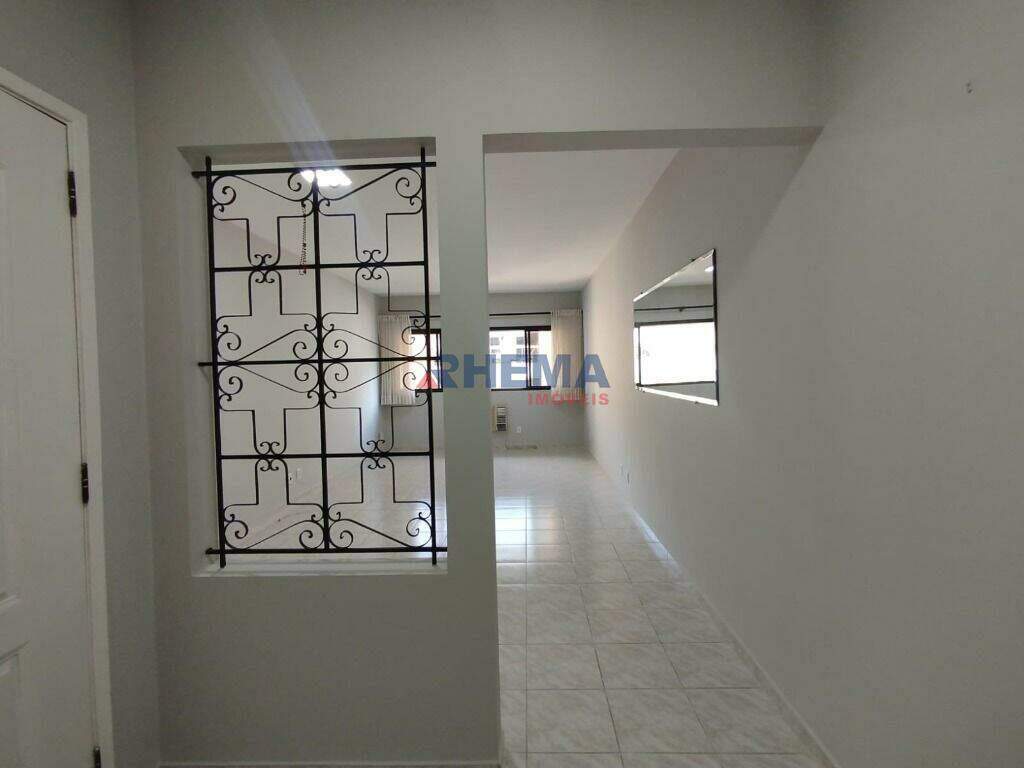 Apartamento à venda no Embaré: 