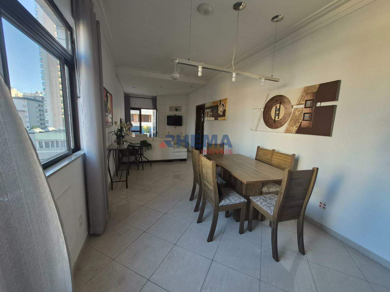Apartamento à venda no Embaré: 