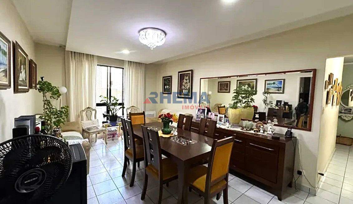 Apartamento à venda no Ponta da Praia: 