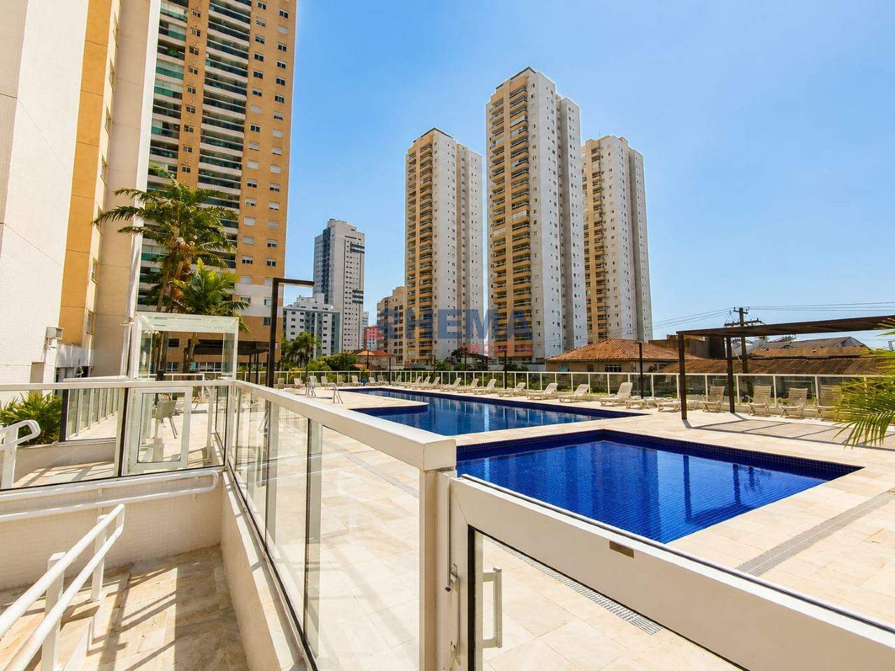 Apartamento à venda no Ponta da Praia: 