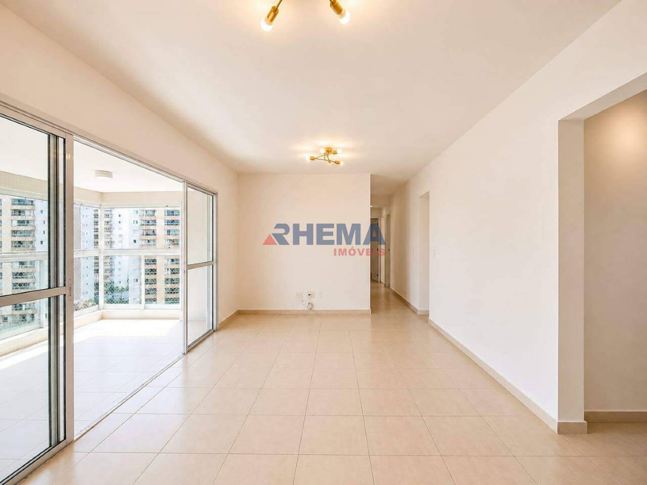 Apartamento à venda no Ponta da Praia: 