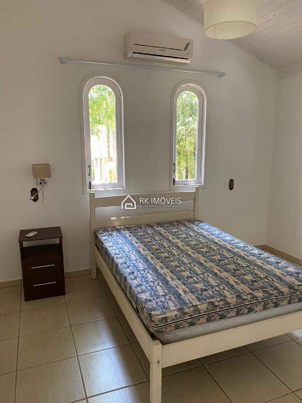 Casa en venta, 4 habitaciones, 2 suites, 10 plazas de garaje, Vargem Grande - Florianópolis/SC - 23