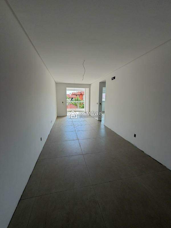 Apartamento à venda no Ingleses do Rio Vermelho: 