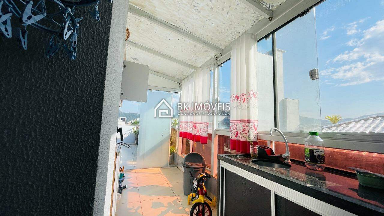 Cobertura à venda no Ingleses do Rio Vermelho: 
