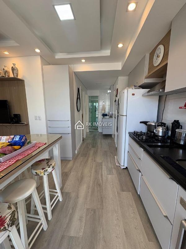 Apartamento à venda no Ingleses do Rio Vermelho: 