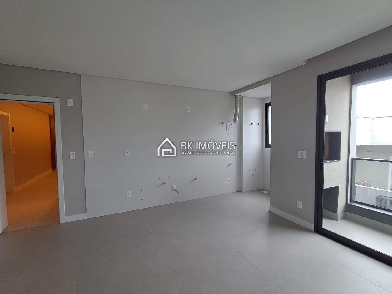 Apartamento à venda no Ingleses do Rio Vermelho: 