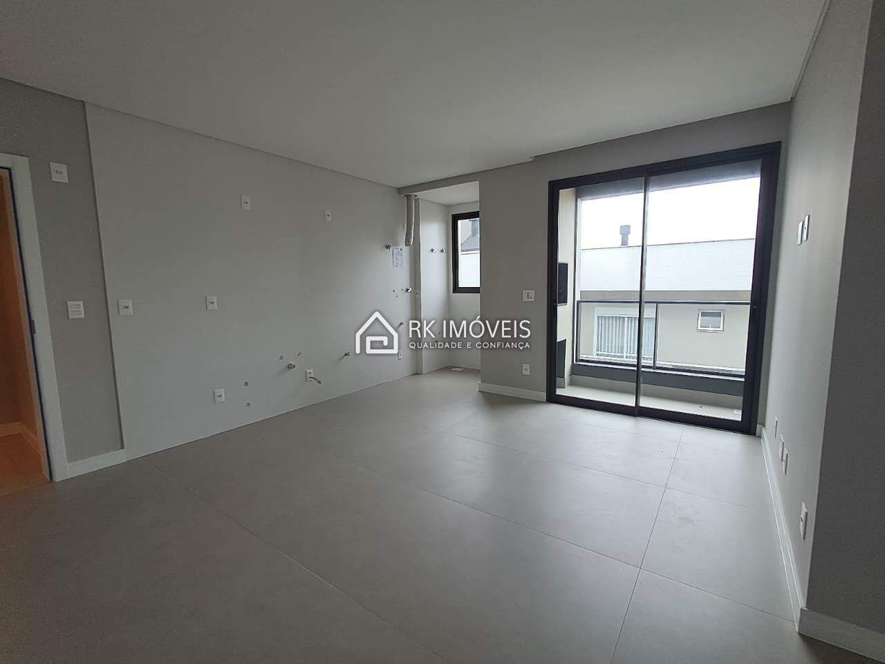 Apartamento à venda no Ingleses do Rio Vermelho: 