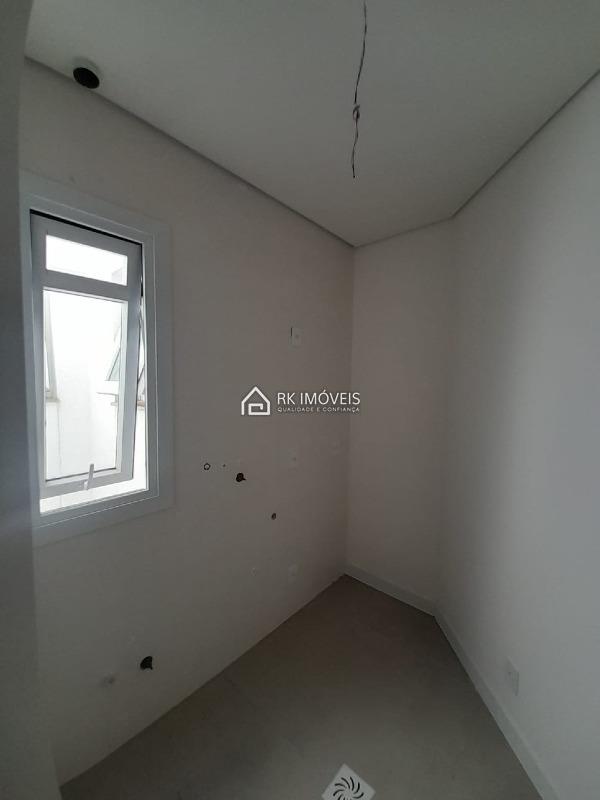 Apartamento à venda no Ingleses do Rio Vermelho: 