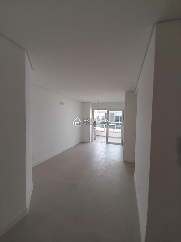 Apartamento à venda no Ingleses do Rio Vermelho: 