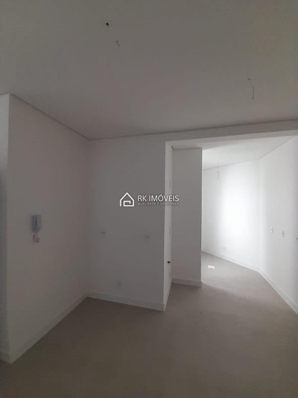 Apartamento à venda no Ingleses do Rio Vermelho: 