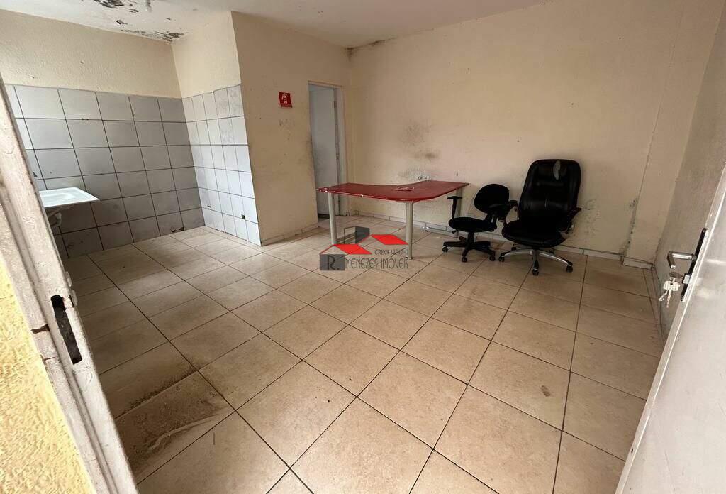 Salão para aluguel no São Miguel Paulista: 