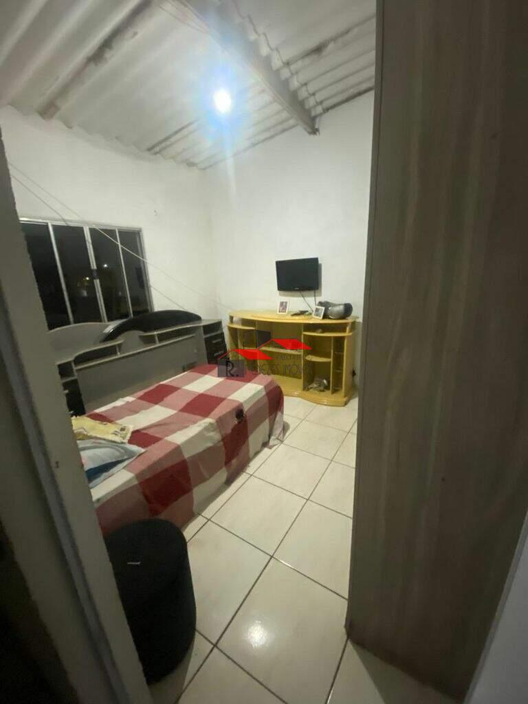 Casa à venda no Limoeiro: 