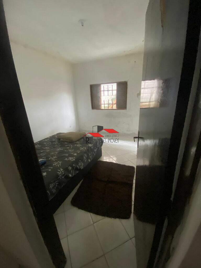 Casa à venda no Limoeiro: 