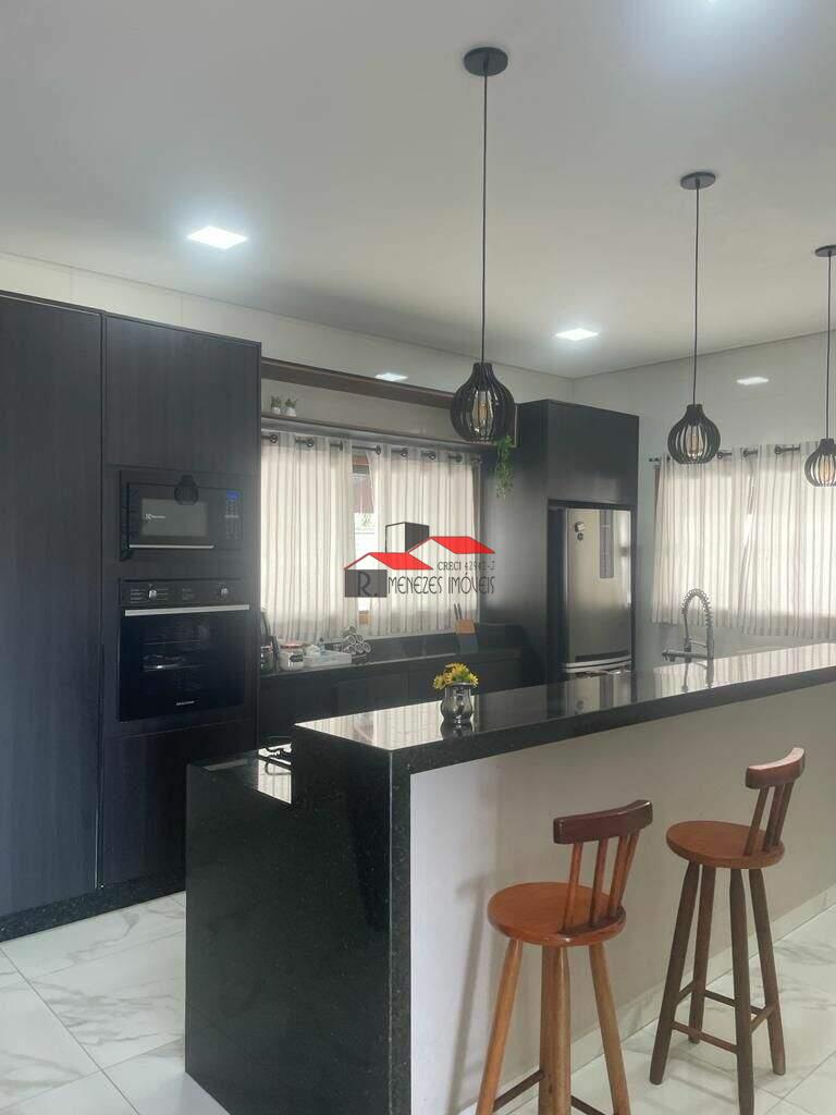 Casa à venda no Freguesia da Escada: 