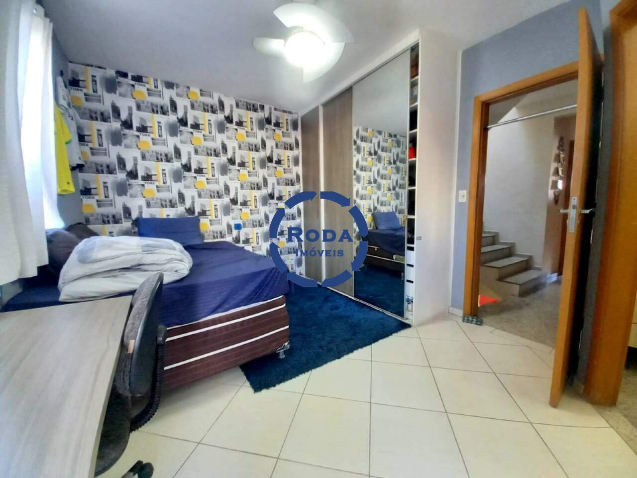 Sobrado de Condomínio à venda no Embaré: 