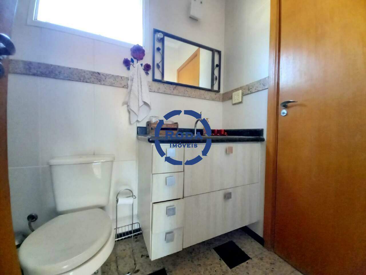 Sobrado de Condomínio à venda no Embaré: 