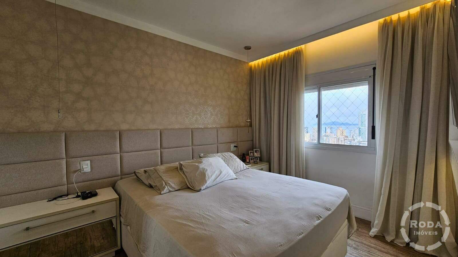 Apartamento à venda no Ponta da Praia: 