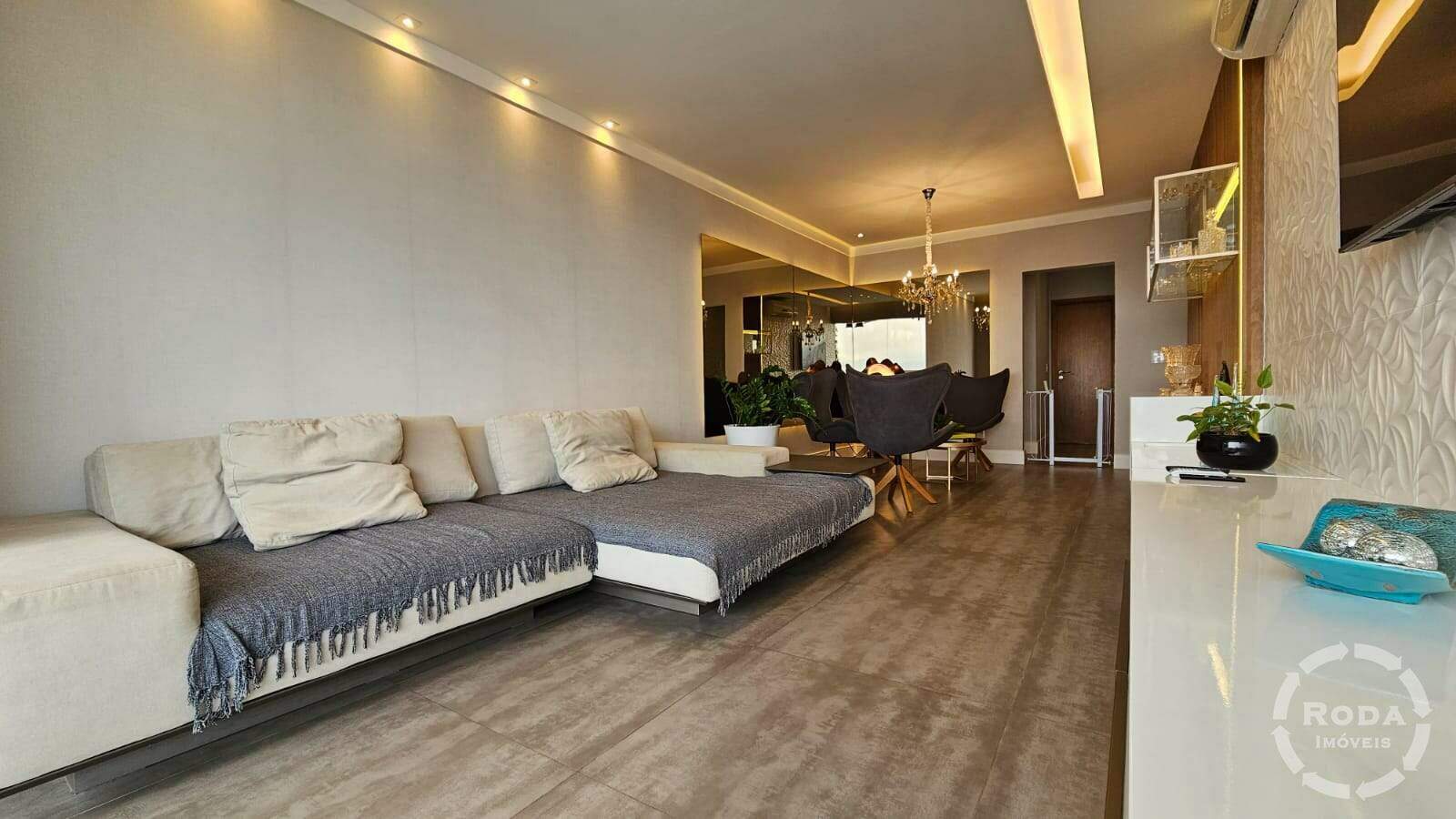 Apartamento à venda no Ponta da Praia: 
