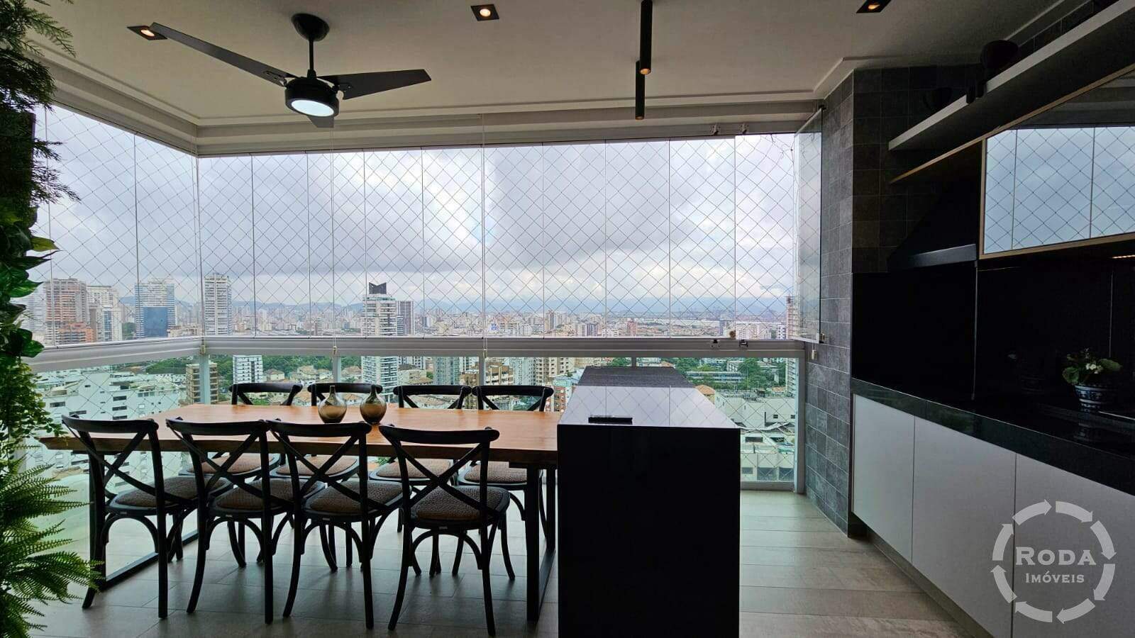Apartamento à venda no Ponta da Praia: 