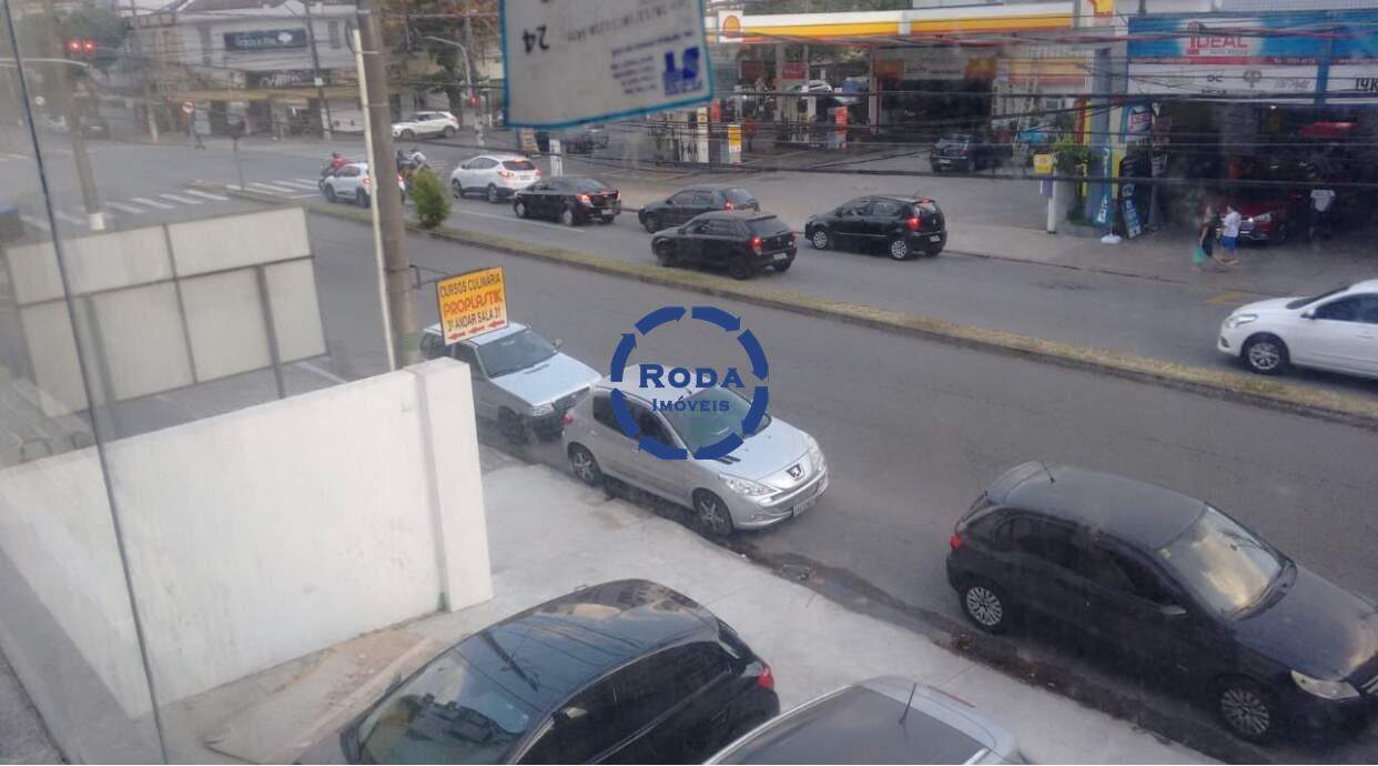 Loja para aluguel no Embaré: 
