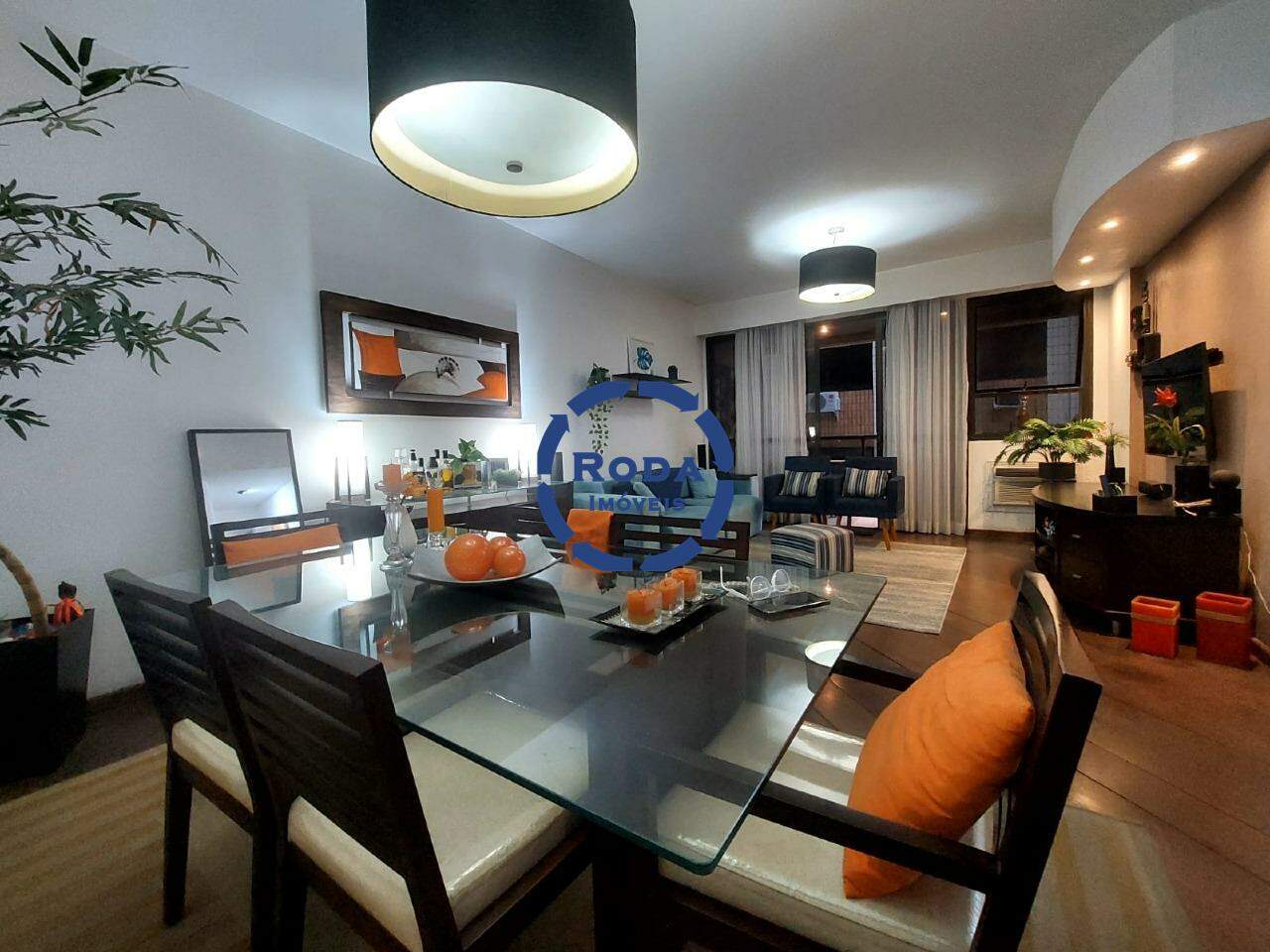 Apartamento à venda no Embaré: