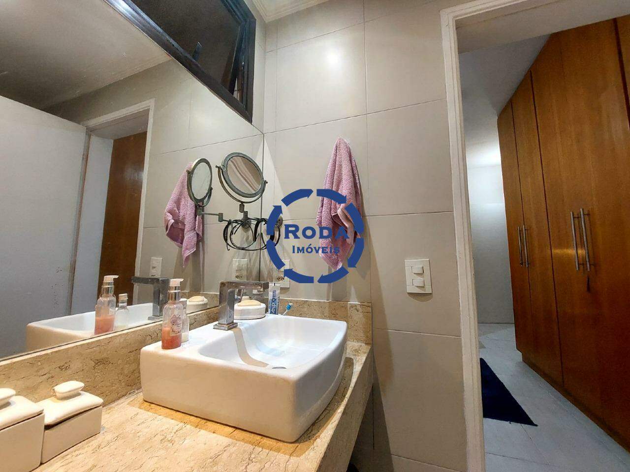 Apartamento à venda no Embaré: