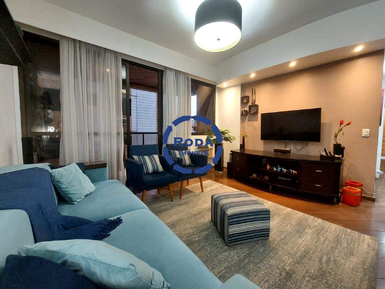 Apartamento à venda no Embaré: