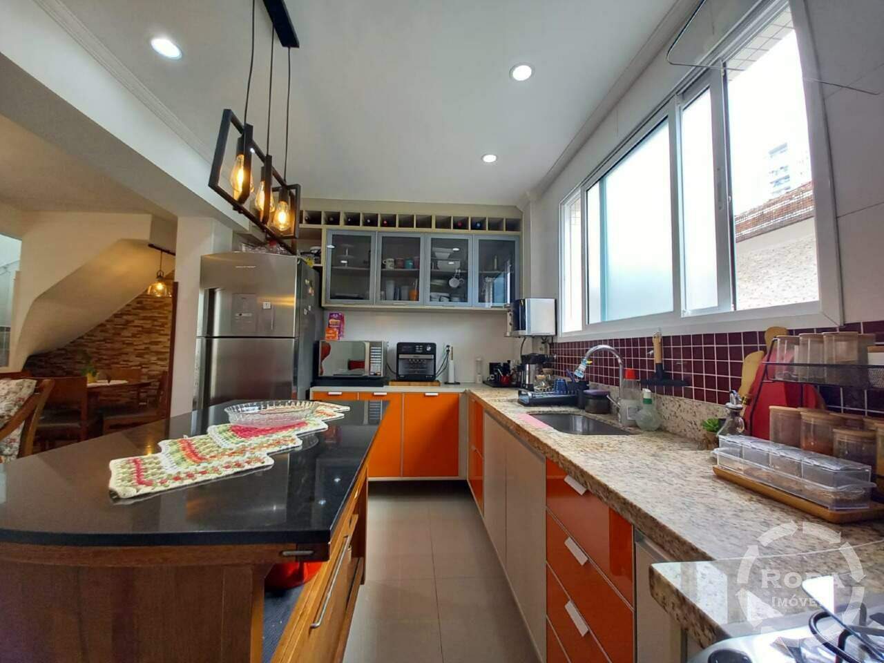 Cobertura à venda no Ponta da Praia: 