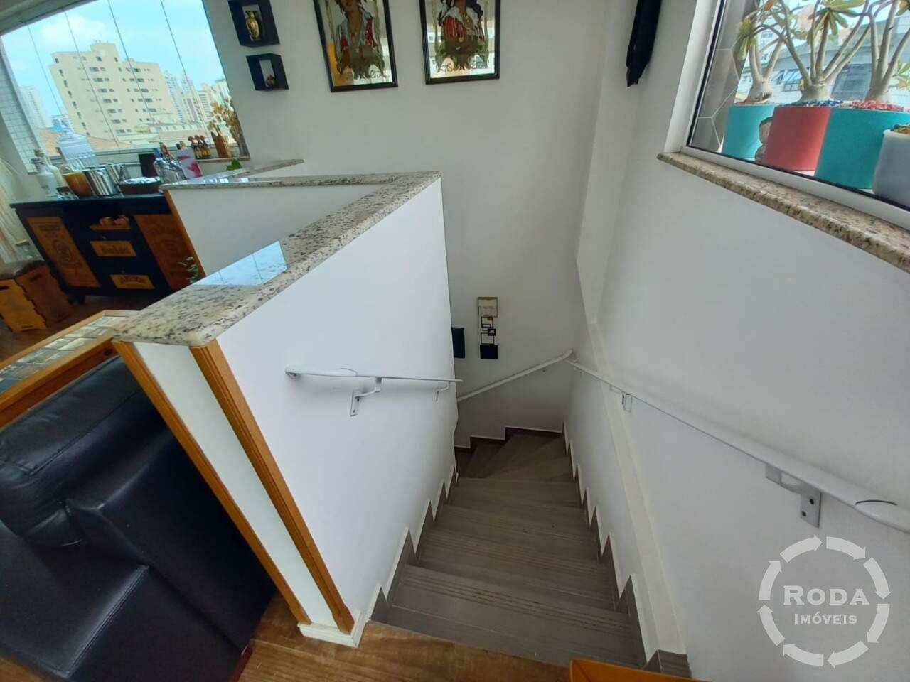 Cobertura à venda no Ponta da Praia: 