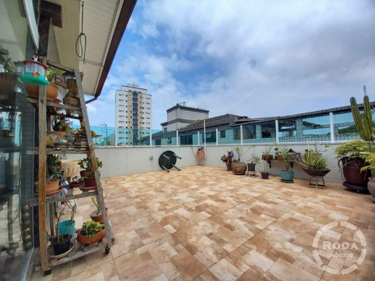 Cobertura à venda no Ponta da Praia: 