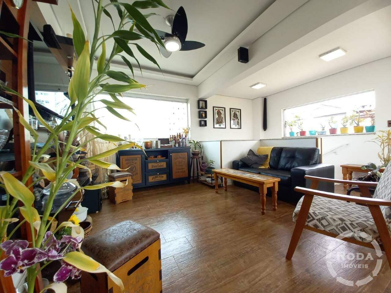 Cobertura à venda no Ponta da Praia: 