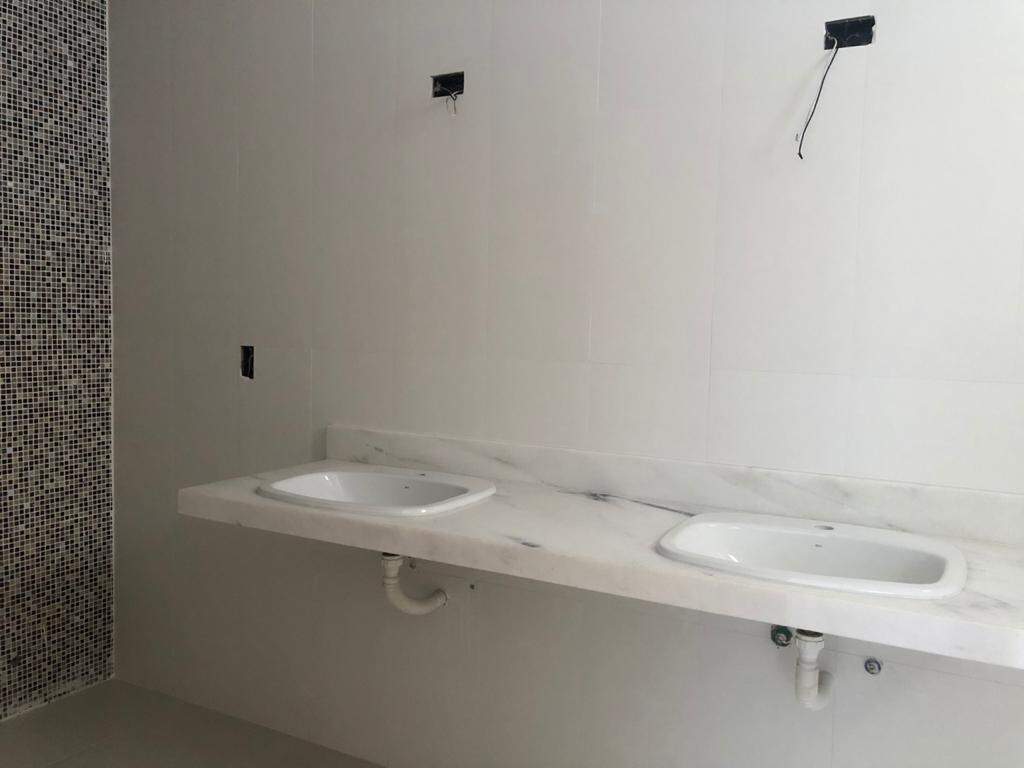 Apartamento à venda no Embaré: 